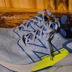 New Balance Fuel Cell Sneakers EUC Size 9m